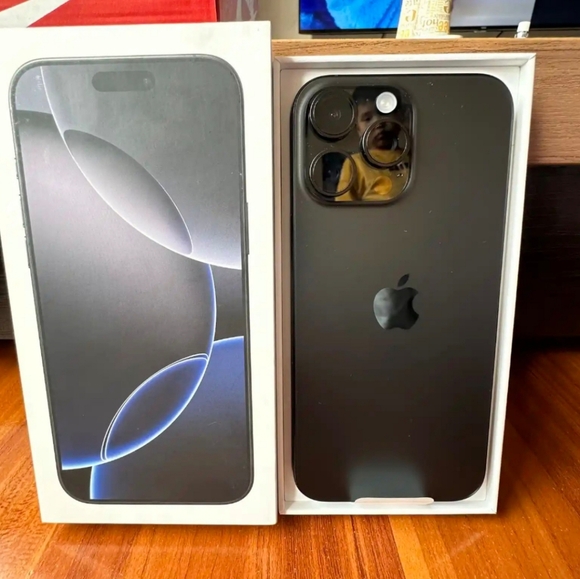 Iphone 16 pro max - Picture 2 of 3